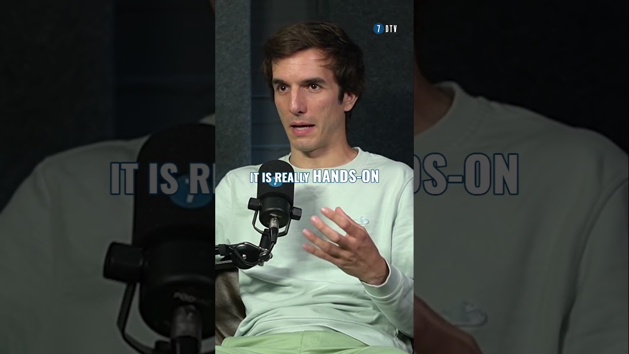 STUDENT & ENTREPRENEUR